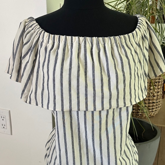Banana Republic - Cream & Navy Striped Off-Shoulder Ruffle Top - XL - Picture 3 of 9